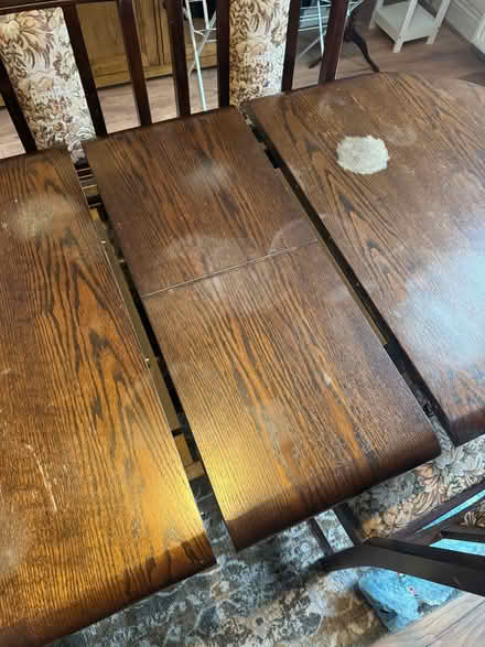Photo of free extendable dining table with chairs (Bowburn DH6) #4