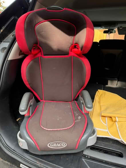 Photo of free Graco car booster seat (Aylestone LE2) #1