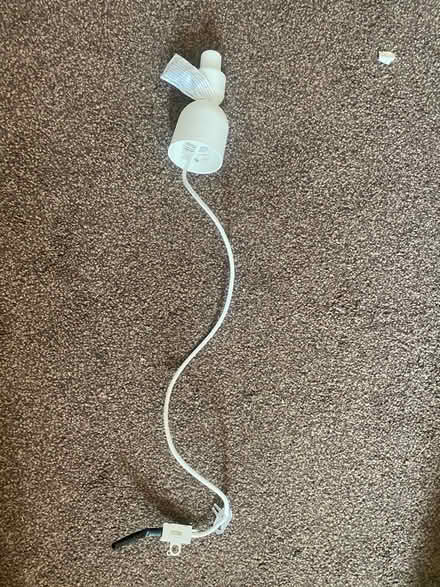 Photo of free Pendant light fittings (Bs105hy) #2