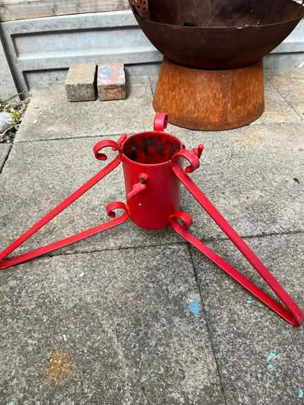 Photo of free Christmas Tree Stand (CT5) #2