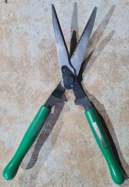 Photo of free Garden shears (GU14) #3