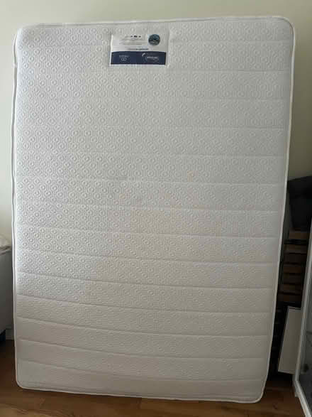 Photo of free Double Mattress (E14 Isle of Dogs) #2
