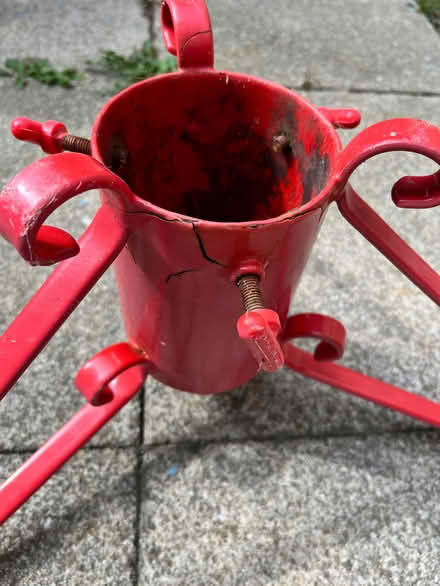 Photo of free Christmas Tree Stand (CT5) #3