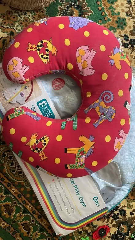 Photo of free Breastfeeding pillow (SE19) #1