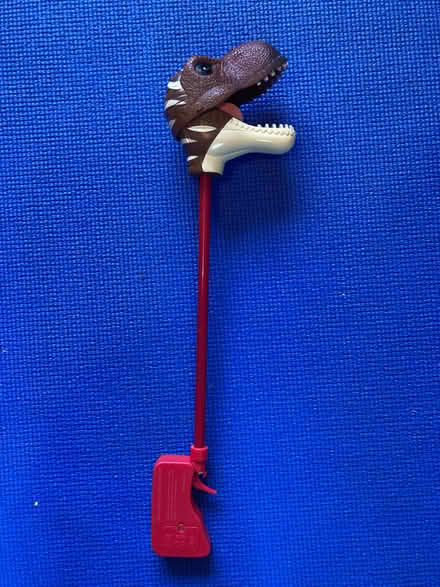 Photo of free Dinosaur head that roars (Kennington OX1) #1