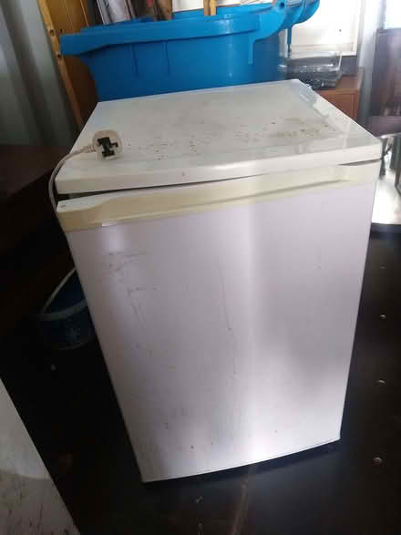 Photo of free Under worktop fridge (Smestow WV5) #1