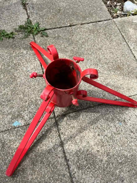 Photo of free Christmas Tree Stand (CT5) #1