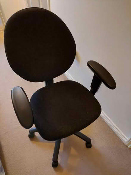 Photo of free Office chair (Leighton Buzzard LU7) #2