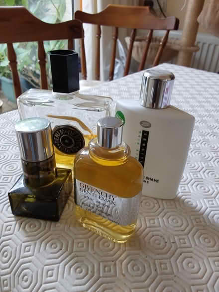 Photo of free Men's toiletries (Broomfield CM1) #1