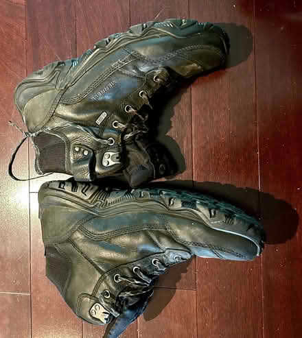 Photo of free Men’s winter boots (size 9.5) (Beaconhill South) #3