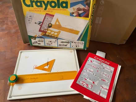 Photo of free Crayola designer kit (CH47) #1