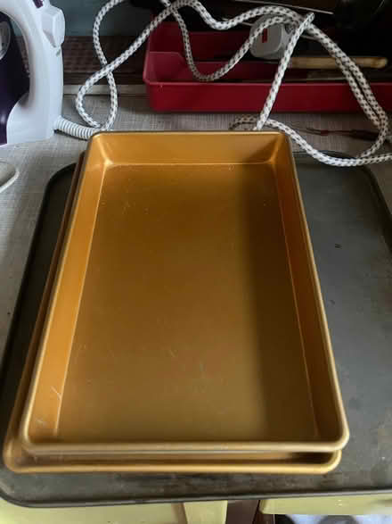 Photo of free Oven proof dishes and baking trays (Chessington KT9) #3