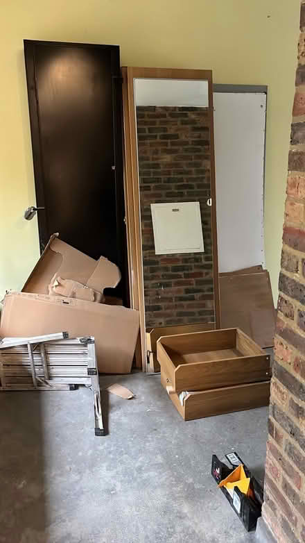 Photo of free Mirrored Wardrobe (dissembled) (SW17) #2