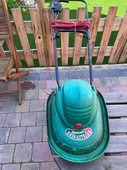 Photo of free Qualcast electric Flymo (Woodville DE11) #3