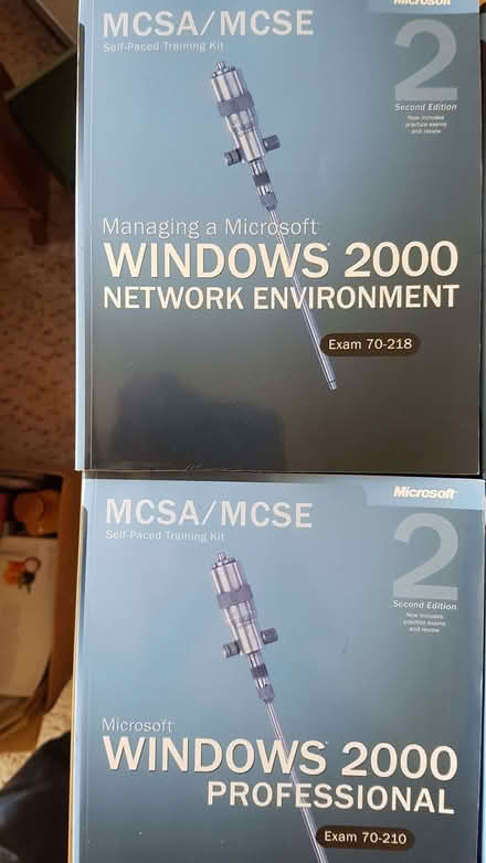 Photo of free Windows Server 2000 MCSA/MCSE study books/discs (AB32) #2