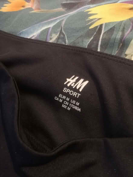 Photo of free Size medium H&m Sport leggings barely worn (New Catton NR3) #2