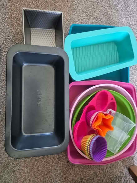 Photo of free Various baking and kitchen storage items as pictured (Buttershaw BD6) #2