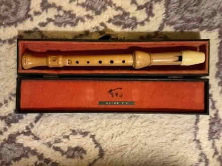 Photo of free Descant recorder. Schott approved. Wooden with carry case. (Willen MK15) #2