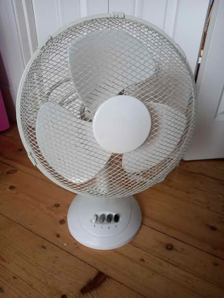 Photo of free 30cm 3 speed fan (Loughborough Junction SE5) #1