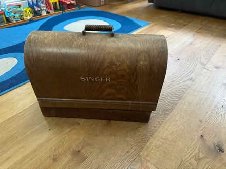 Photo of free Vintage singer sewing machine (Farnborough) #3