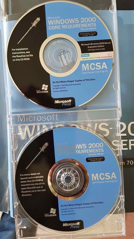 Photo of free Windows Server 2000 MCSA/MCSE study books/discs (AB32) #3