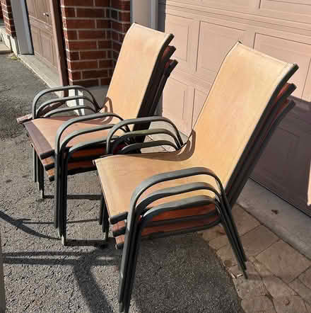 Photo of free Glass patio table and 6 chairs (Beaconhill South) #3