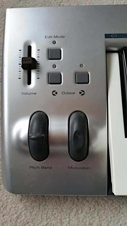 Photo of free M-AUDIO KeyRig 49 Midi Controller Keyboard (Whitehawk BN2) #2