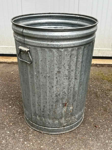 Photo of free galvanized trash can-Pepperell (Pepperell/Townsend/Groton) #1