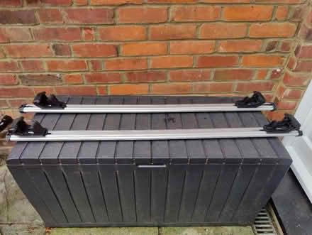Photo of free Volvo Roof Bars (Berkhamsted HP4) #3
