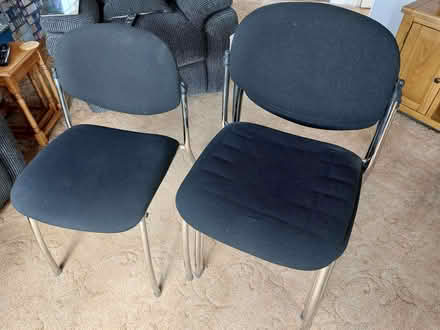 Photo of free Table and chairs (Woodside LU1) #1