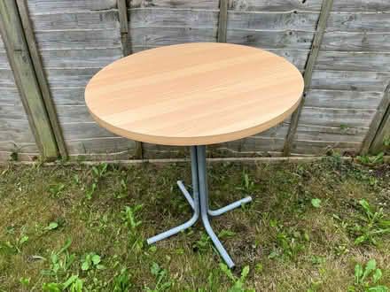 Photo of free Round table (Chesham HP5) #1