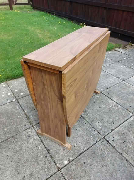 Photo of free Table and chairs (Woodside LU1) #2