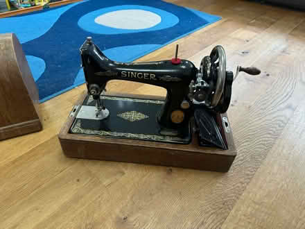 Photo of free Vintage singer sewing machine (Farnborough) #1