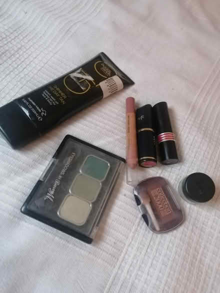 Photo of free Make up (Willesden, NW10) #1