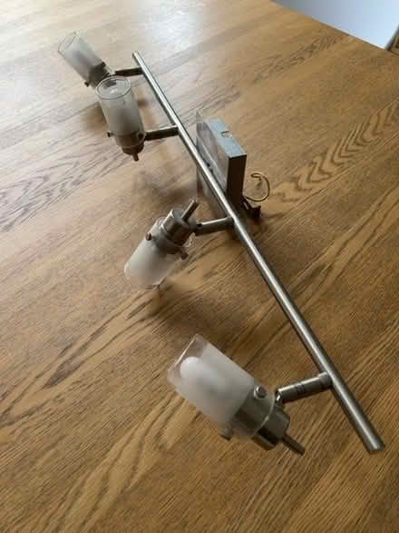 Photo of free 4 light ceiling fitting (Cranbourne RG21) #1