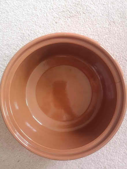 Photo of free Earthenware Dish (Hairline Crack) (TW1 2BT) #3