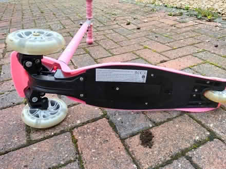Photo of free Child's 3 wheeled scooter (Trowbridge BA14) #4