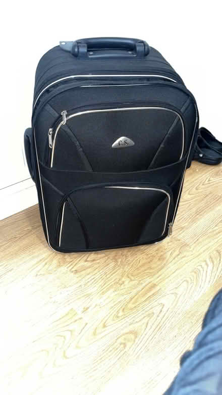 Photo of free medium suitcase (Bromley south) #1