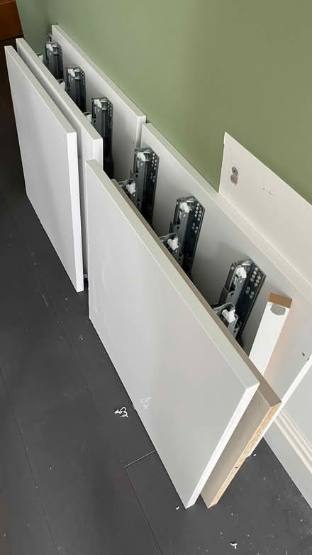 Photo of free High-gloss Headboard/Drawer Units (Harpenden AL5) #2