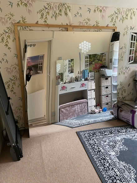 Photo of free Wall mirror acrylic square (Alvescot OX18) #1