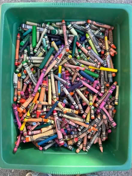 Photo of free Bin o’ Crayons (Roselle, Il) #1