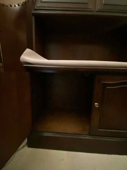 Photo of free Display cabinets x2 (Woodham) #4