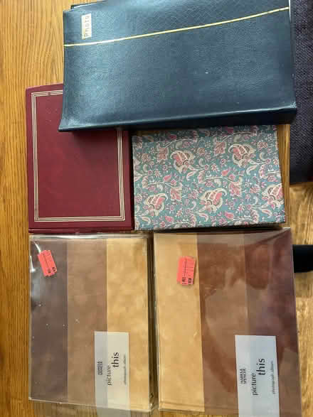 Photo of free Various unused photo albums (Wokingham RG40) #1