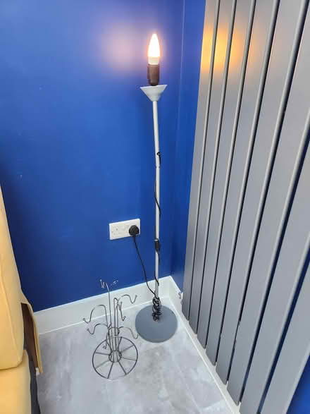 Photo of free lamp and mug stand (M11) #1