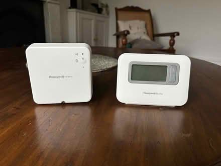 Photo of free Honeywell heating control (BS6) #1