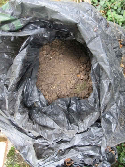 Photo of free Top soil - 7 bags (Ruislip UB10) #2