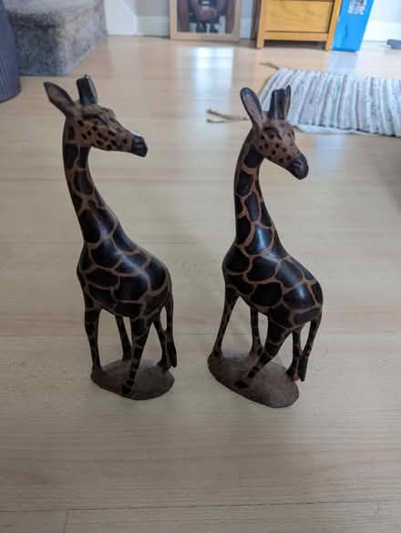 Photo of free Wooden statues - gyraffes (LU34) #2