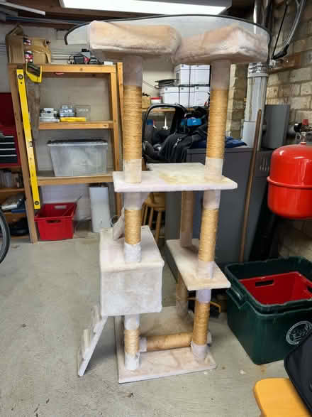 Photo of free Large cat climbing frame (Cambridge/Royston) #1