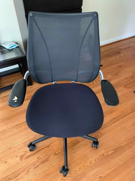 Photo of free Sturdy office desk chair (Boulevard Manor) #1