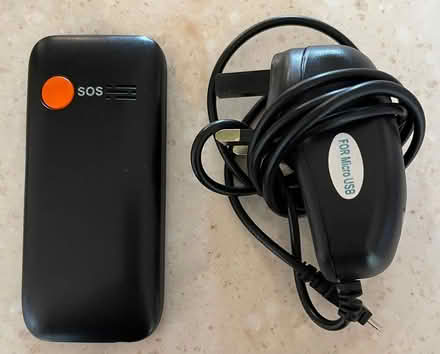 Photo of free Denver Senior mobile phone (GU7 1SA) #2